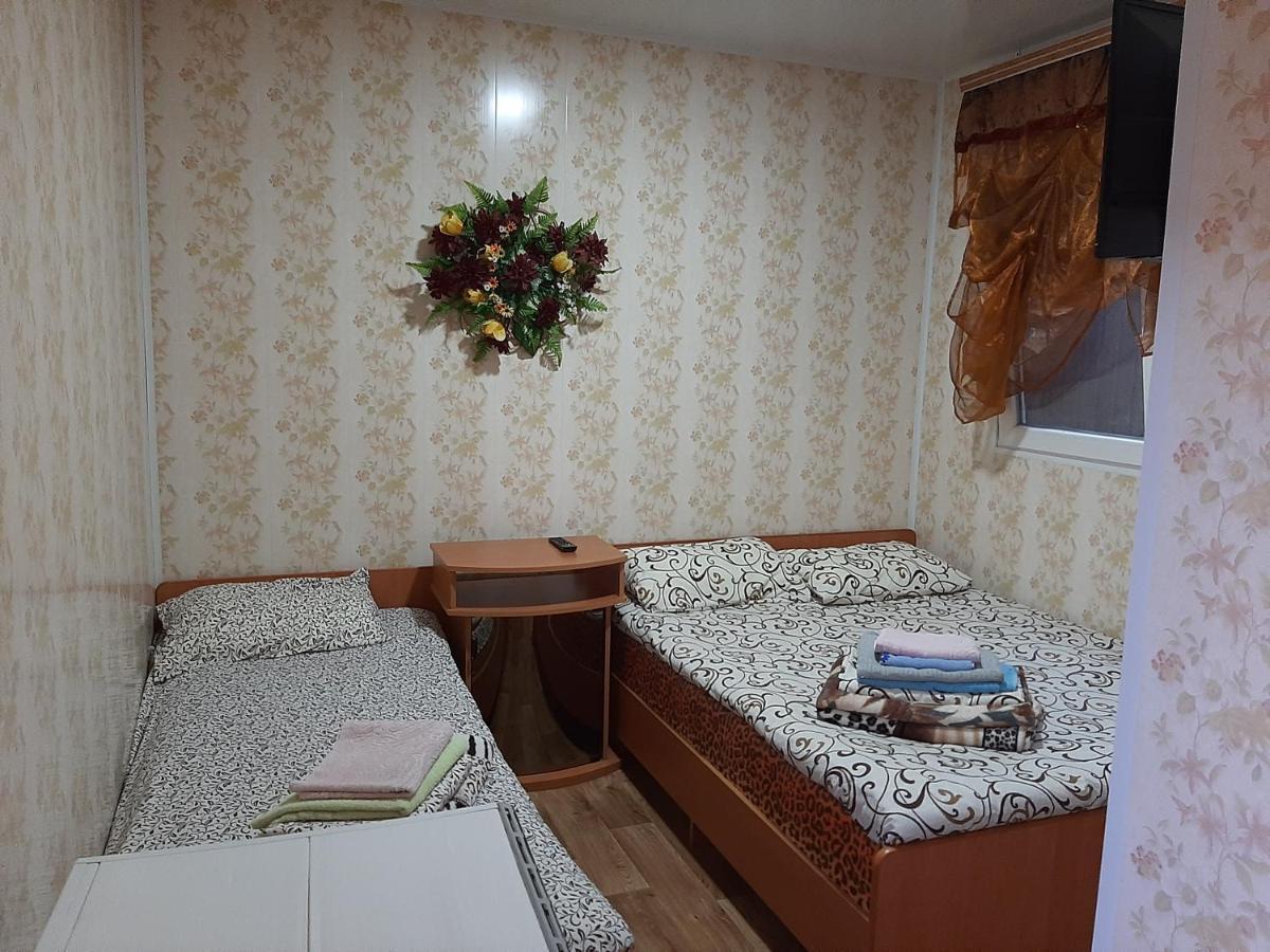 Mini Hotel Уютный Дворик Odessa Exterior foto