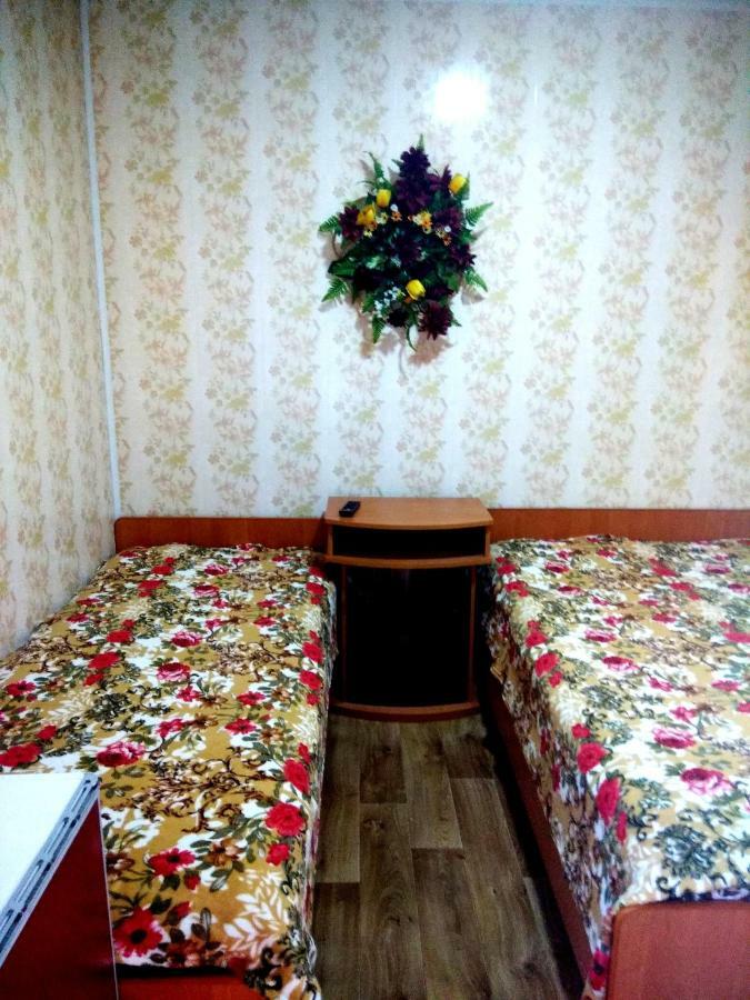 Mini Hotel Уютный Дворик Odessa Exterior foto