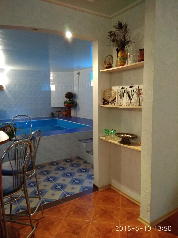 Mini Hotel Уютный Дворик Odessa Exterior foto