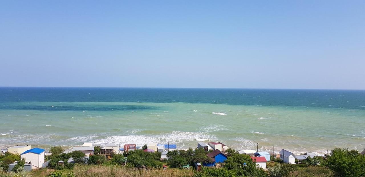 Mini Hotel Уютный Дворик Odessa Exterior foto